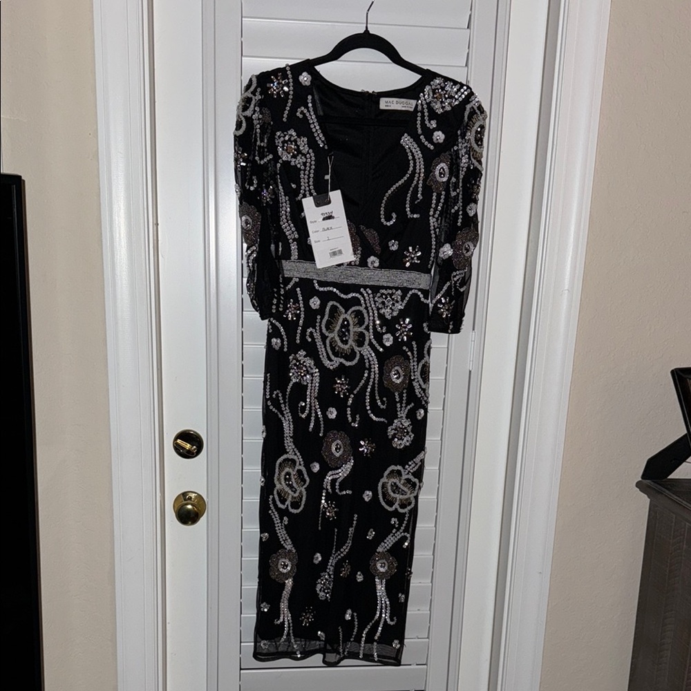 Mac DUGGAL middi Elegant Black and Silver Embellished Dress new size 2 - Picture 3 of 11